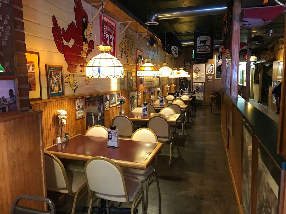 TC's Point After: 719 6th Ave, De Witt, IA 52742